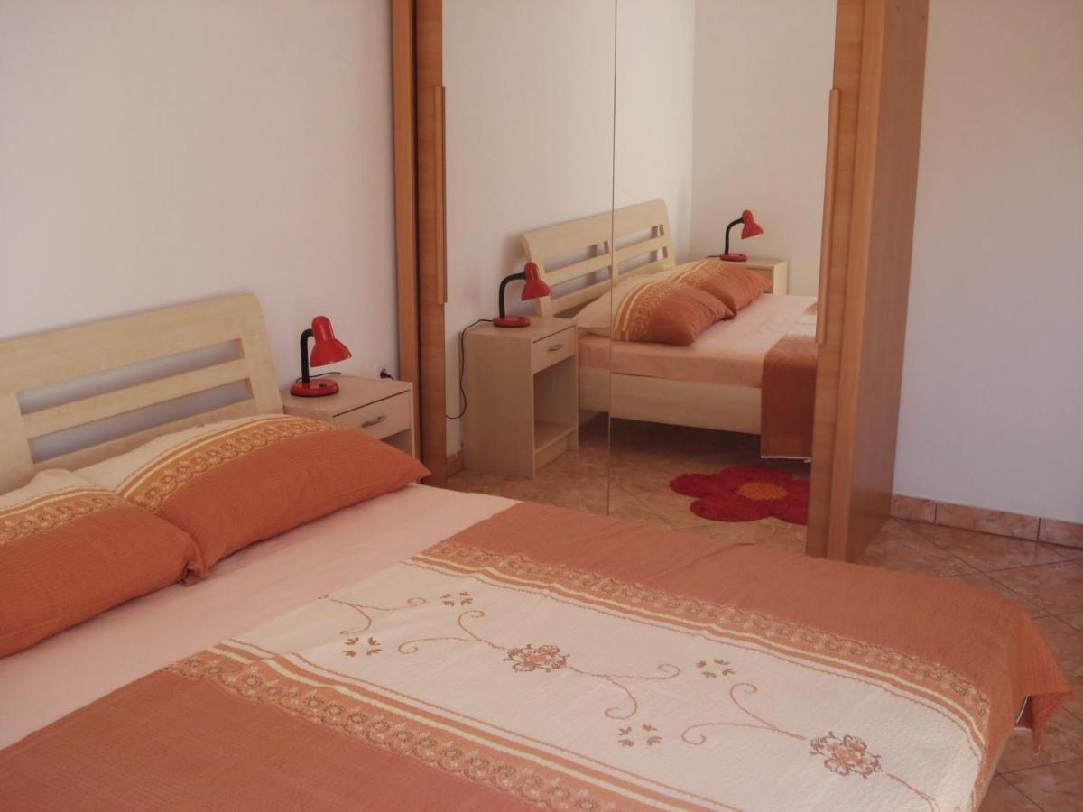 Apartments Luvi Trogir Bilik gambar